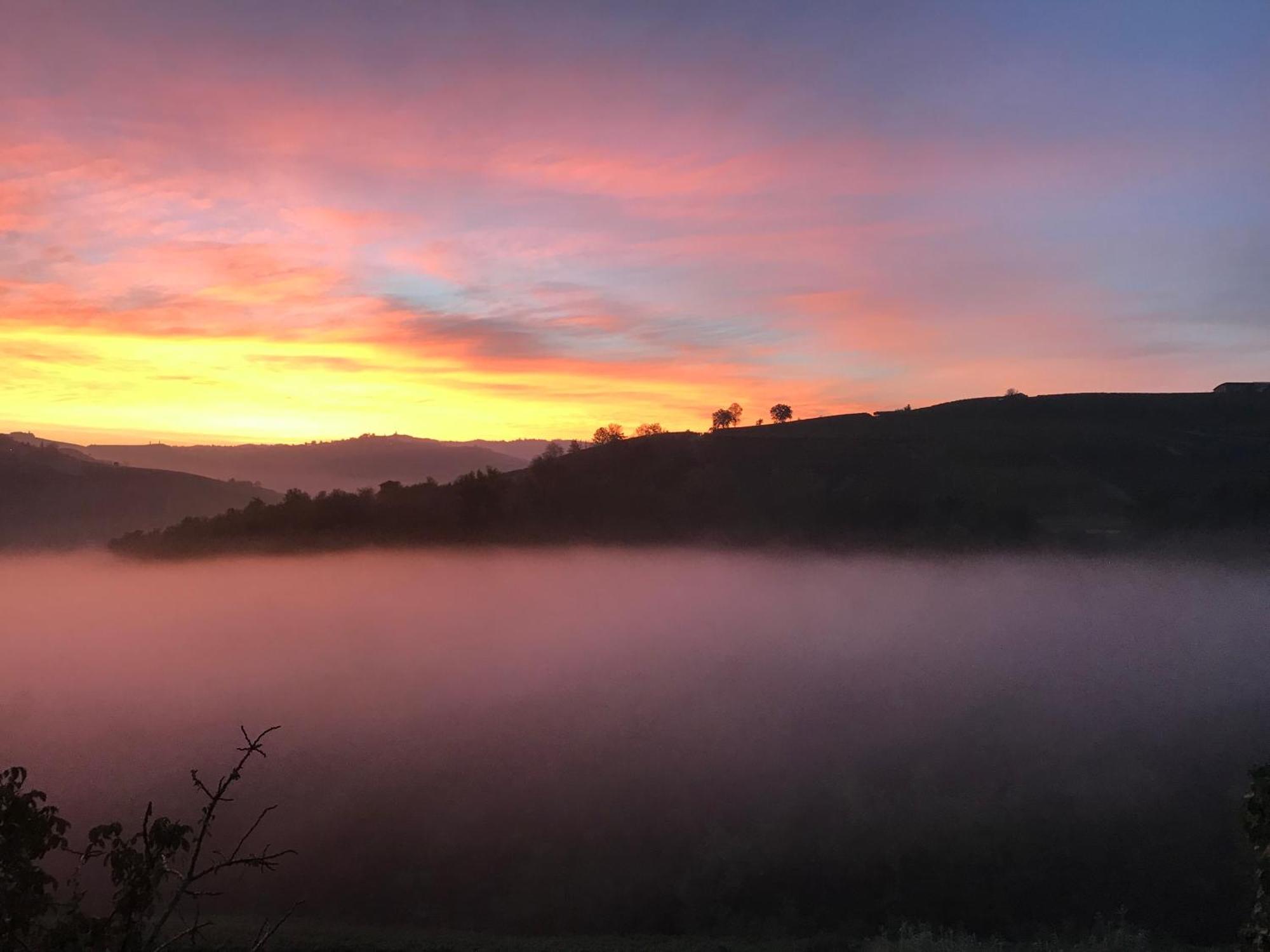 B&B Acaso Serralunga d'Alba Esterno foto
